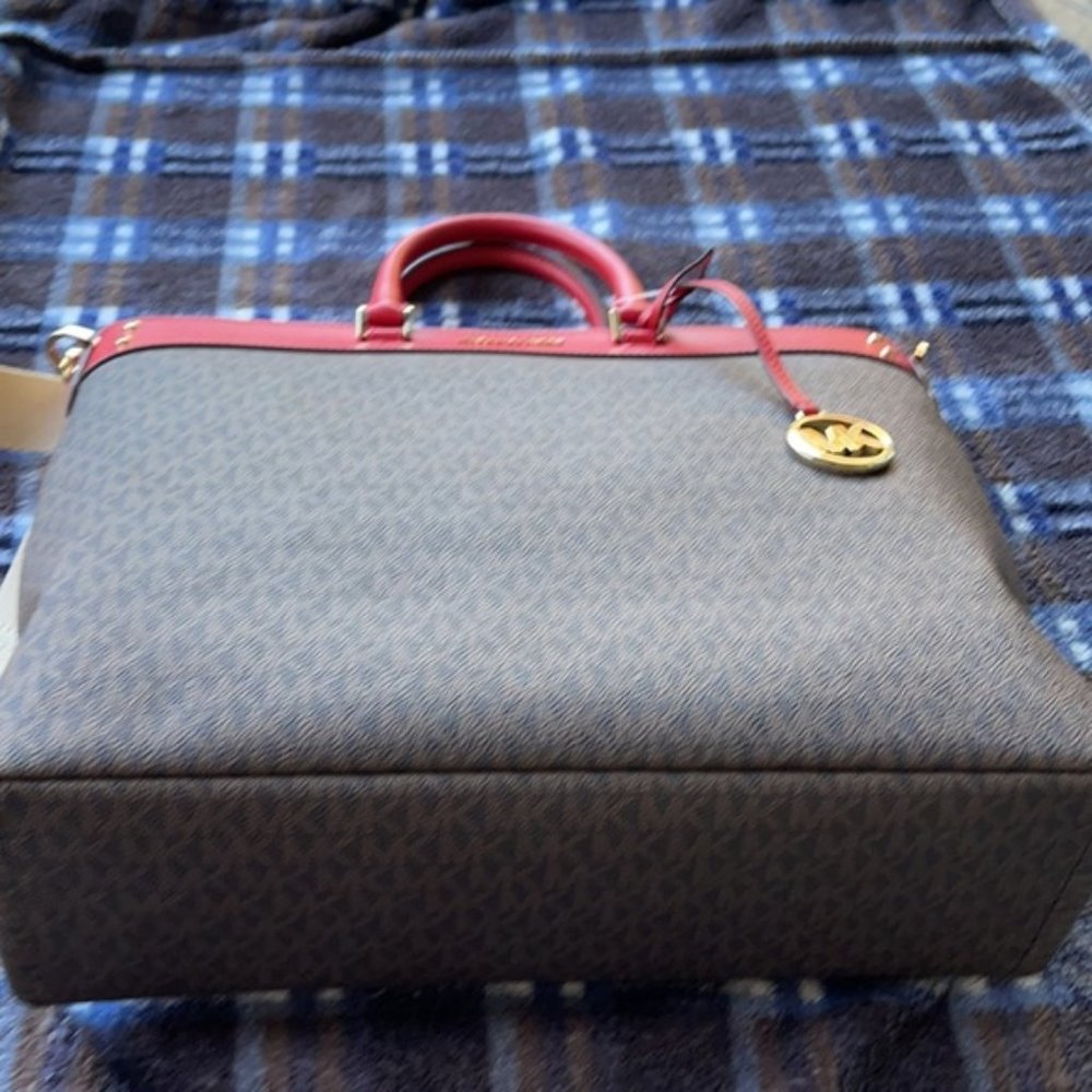 Michael Kors Travel Large NS Tote - Picture 3 of 16